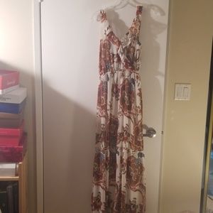 Sleeveless Paisley Print Dress